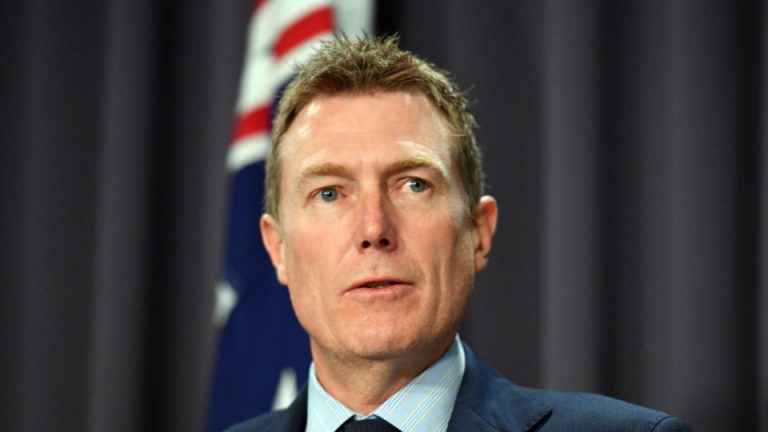 El este ministrul acuzat de VIOL în Australia