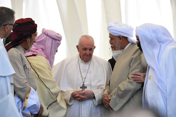 Papa Francisc şi-a încheiat vizita istorică în Irak