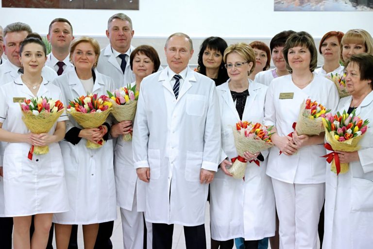 Putin le felicită pe rusoaice de 8 martie