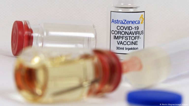 O terapie cu anticorpi a AstraZeneca a redus riscul dezvoltării simptomelor de Covid-19 cu 77%