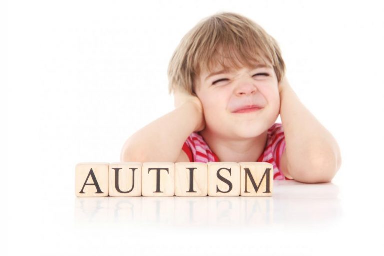 Cercetătorii au descoperit diferenţe cheie în dezvoltarea creierului la băieţi şi fete cu tulburare de spectru autist