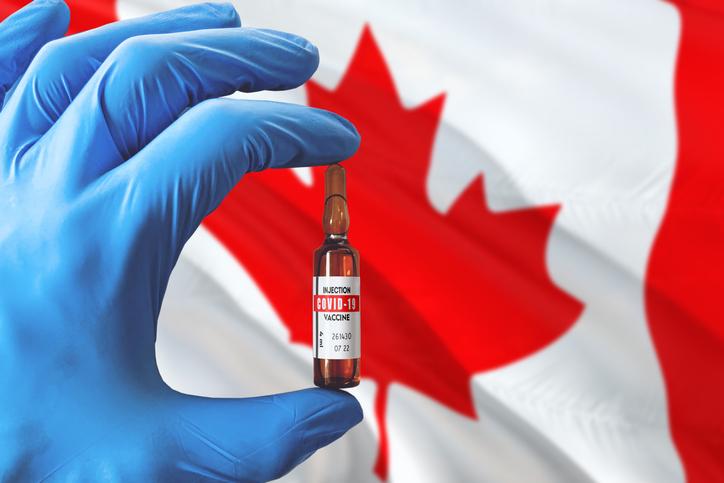Canadienii din British Columbia vor avea nevoie de certificate de vaccinare ca să intre în restaurante