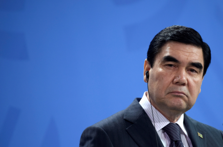 Preşedintele Turkmenistanului îşi pregăteşte retagerea şi îşi asigură un loc de senator