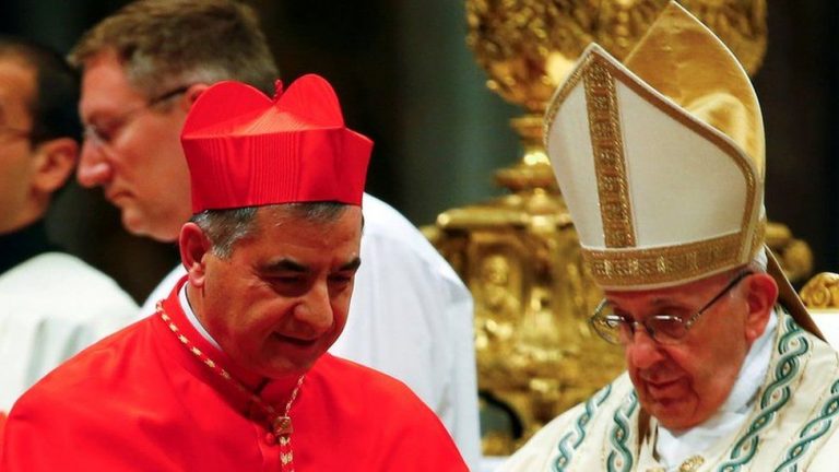Un cardinal de la Vatican, condamnat închisoare pentru infracţiuni financiare
