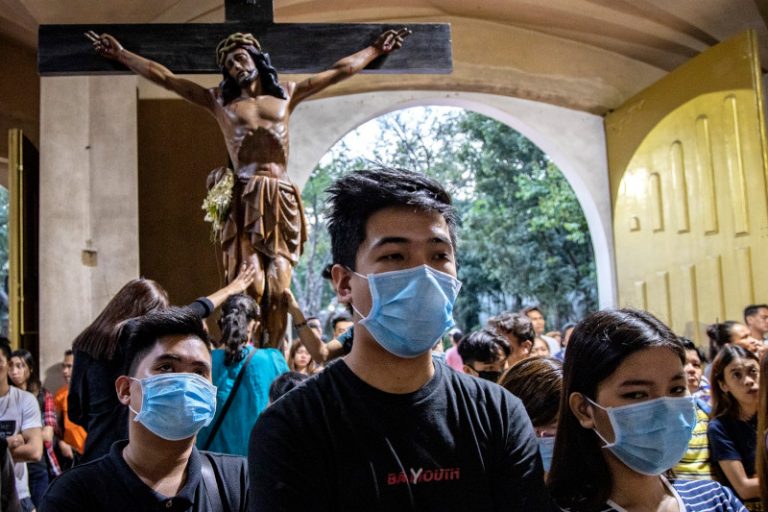 Filipinezii fac iar Paştele în LOCKDOWN! Tradiţionalele procesiuni religioase au fost ANULATE!