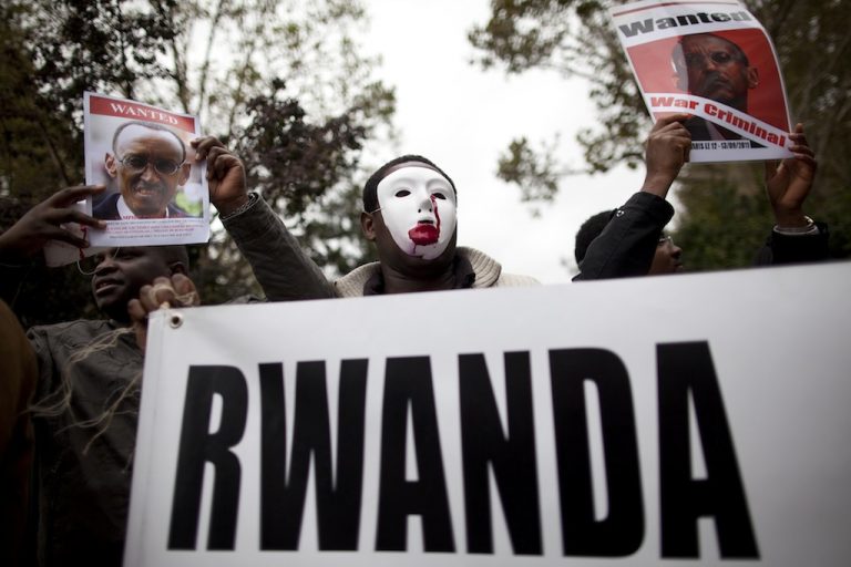 Macron RECUNOAŞTE responsabilitatea Franţei în genocidul din Rwanda