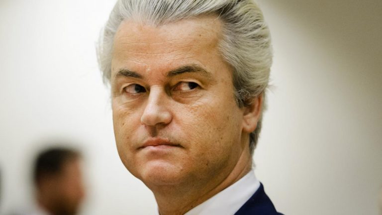 Parlamentarul olandez anti-islam Geert Wilders închide concursul caricaturilor cu Mahomed, la câteva ore după lansare