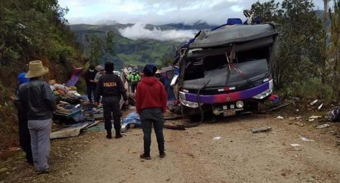 Accident grav în Peru! Cel puţin 13 oameni au murit