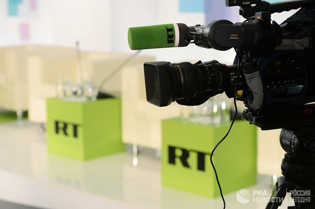 Washingtonul a luat o decizie “dezamăgitoare şi nefondată” după ce au retras acreditarea canalului RT ( Kremlin)