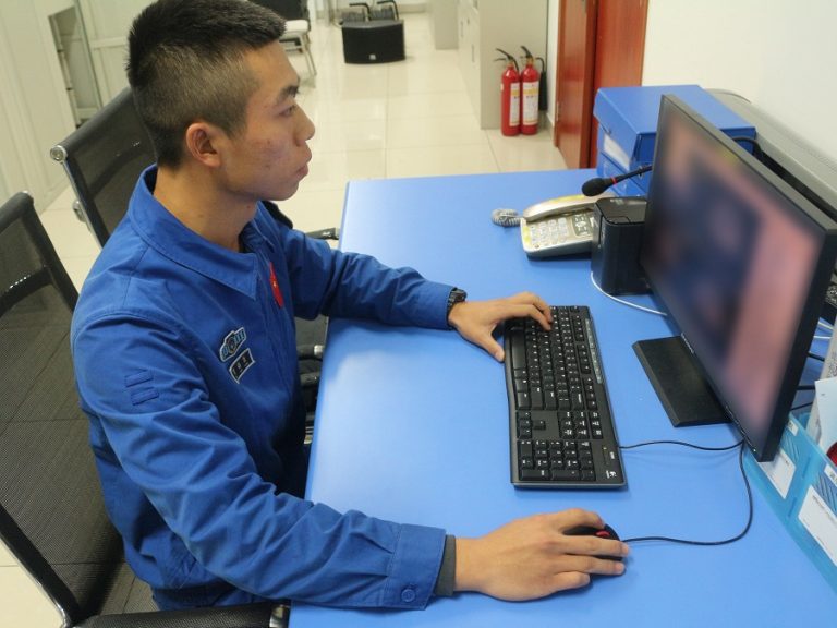 China bagă peste 3 miliarde de dolari într-un centru de supercomputere