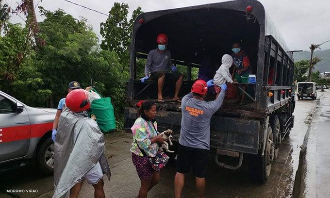 Taifunul Surigae face PRĂPĂD în Filipine! Șapte oameni au murit