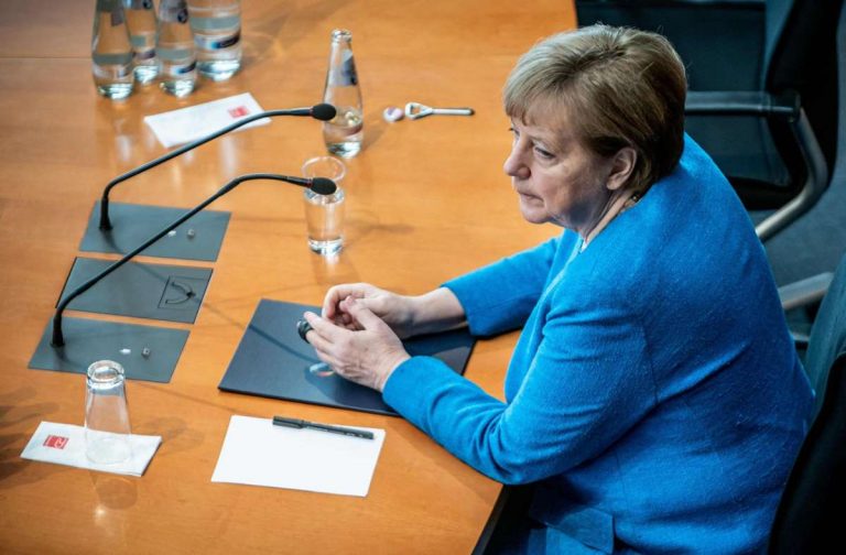 Merkel a fost audiată în scandalul care a șocat Germania