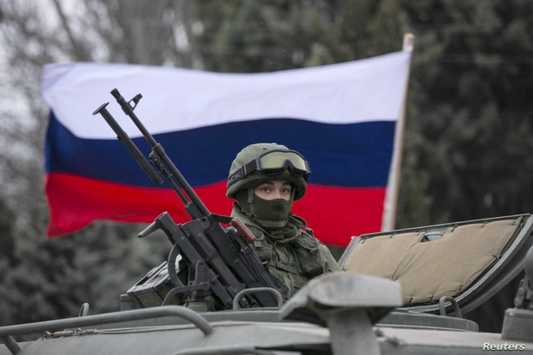 Unităţile care şi-au încheiat manevrele militare în Crimeea SE RETRAG în cazărmi