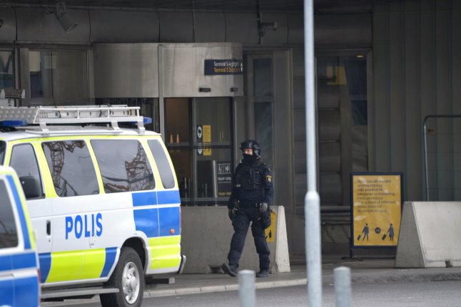 Cinci arestări pentru un proiect de atentat islamist în Suedia; justiţia anulează o interdicţie decisă de poliţie