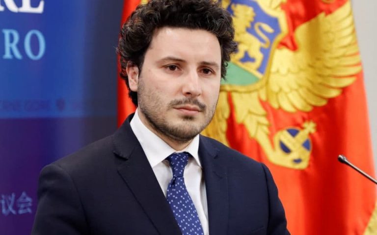 Criză politică în Muntenegru: Partidul preşedintelui îşi retrage sprijinul pentru cabinetul premierului Abazovic