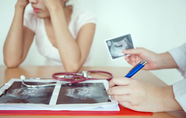 Una din zece femei a suferit un avort spontan