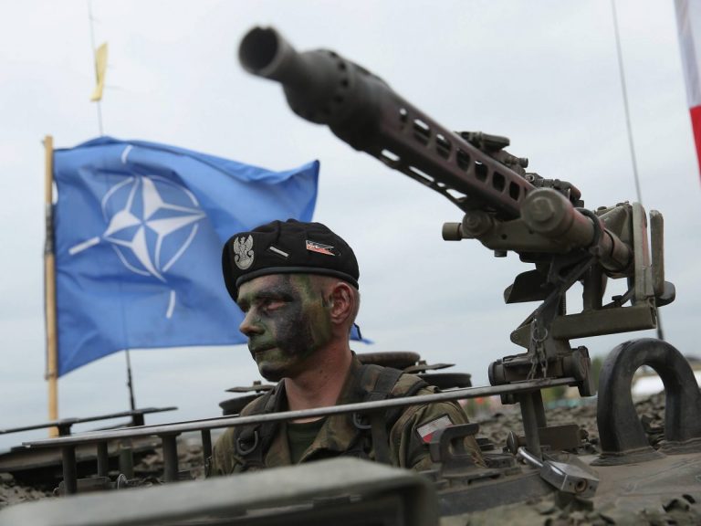 Partidul cancelarului german Merkel cere suplimentarea prezenţei NATO în estul Europei, pentru descurajarea Rusiei