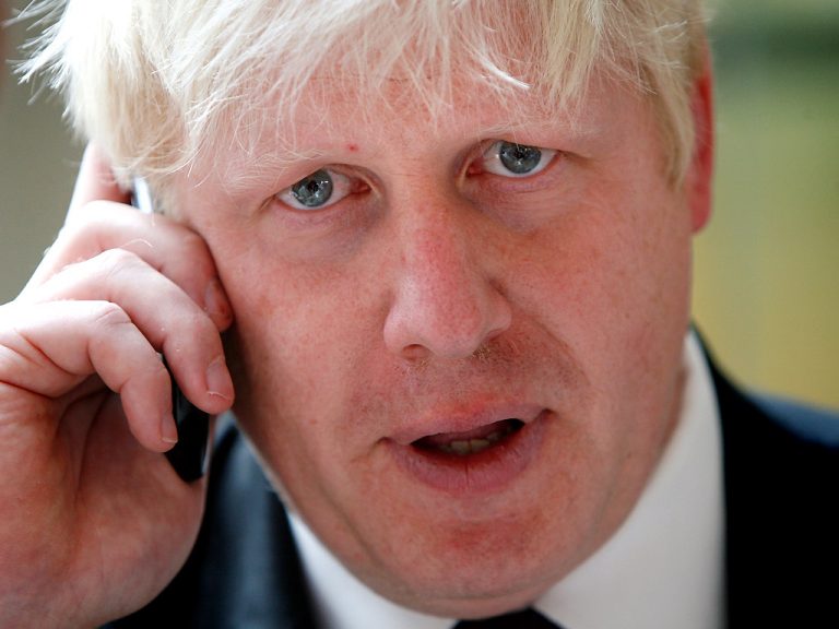 Oricine poate să-l sune pe Boris Johnson! Numărul lui este pe internet de 15 ani