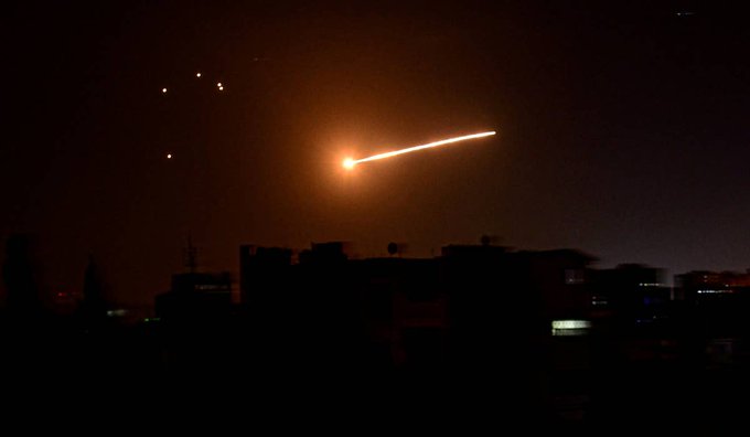 Israelul bombardează din nou Siria