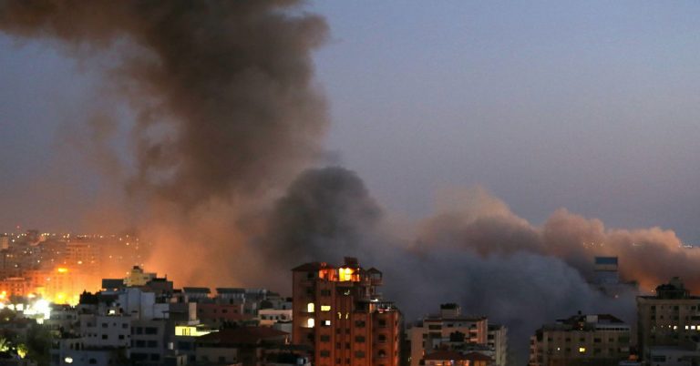 Lovituri aeriene israeliene asupra Fâşiei Gaza după lansarea unor baloane incendiare