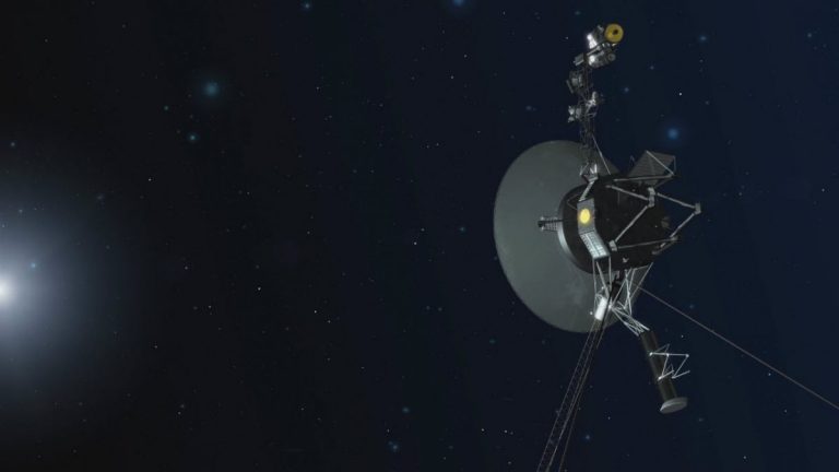 Sonda Voyager-1 transmite din nou date spre Pământ