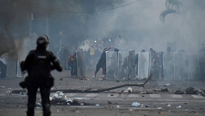 Noi proteste în Brazilia împotriva preşedintelui Bolsonaro: ‘Afară criminalul corupt’