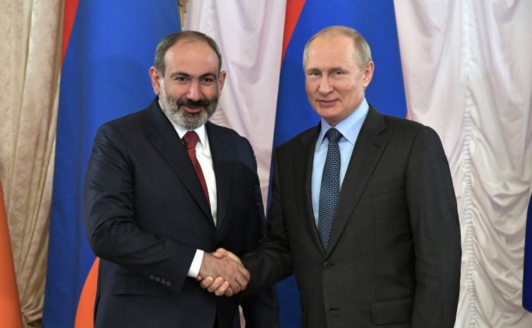 Nikol Pashinyan îi cere lui Putin să continue sprijinul acordat Armeniei