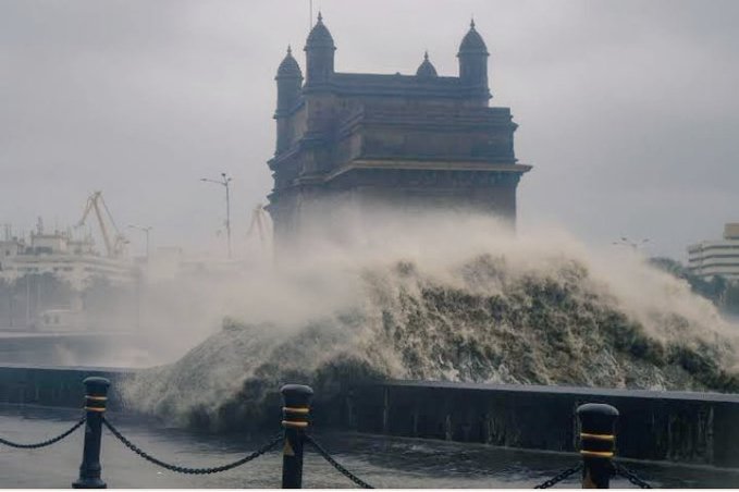 Ciclonul Yaas face ravagii în India! Cel puţin nouă oameni au murit