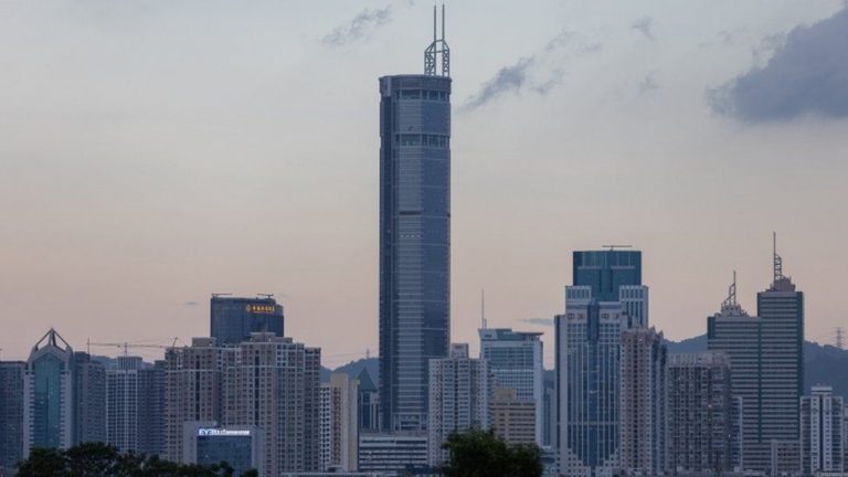 Experţii chinezi au găsit cauza balansului turnului SEG Plaza