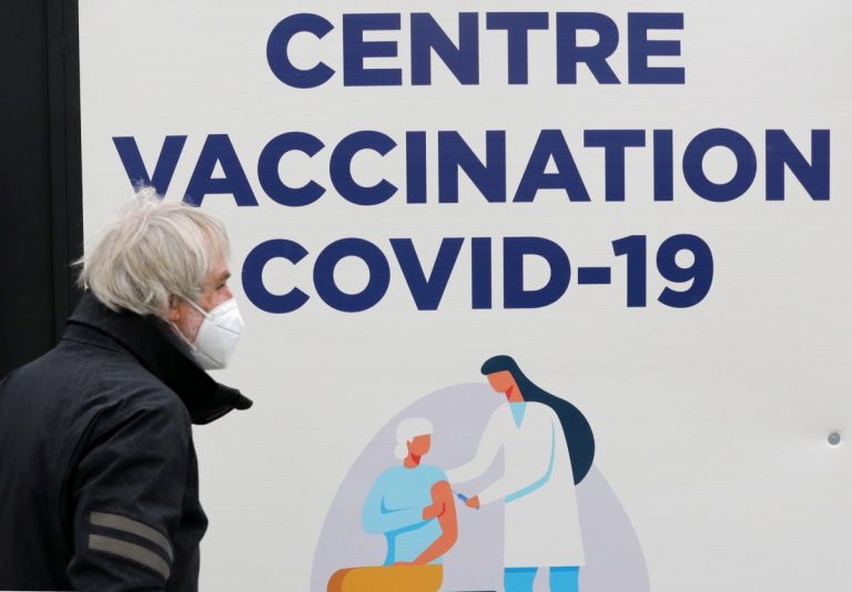Voluntarii danezi sunt ‘momiţi’ să se vaccineze cu serurile RETRASE din schema oficială