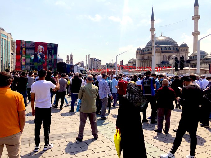 Erdogan a inaugurat moscheea din Piaţa Taksim din Istanbul