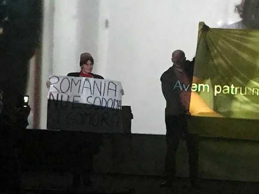 CEDO condamnă România pentru incidentele homofobe de la Muzeul Ţăranului Român