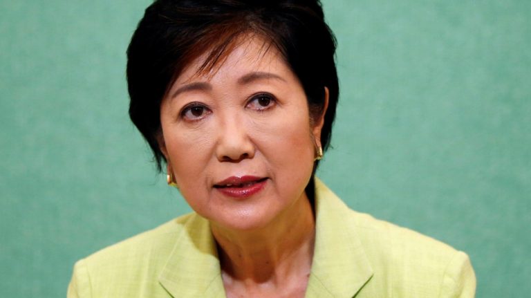 După înfrângerea cruntă din alegeri, guvernatoarea din Tokyo demisionează de la conducerea partidului