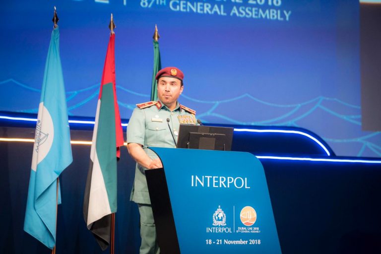 Un general acuzat de TORTURĂ candidează la şefia Interpol
