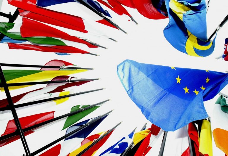 Comisia Europeană a făcut publică o strategie pentru aderarea a şase ţări balcanice