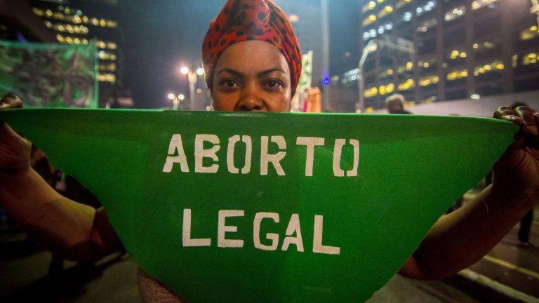 Curtea Supremă a Mexicului deschide calea avortului legal tardiv în caz de viol