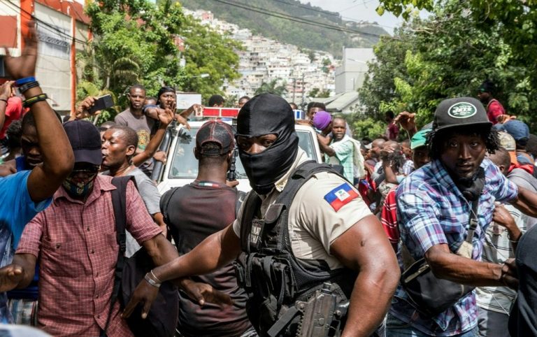 Peste 471 de persoane au fost ucise, rănite sau au dispărut în ciocnirile dintre bandele din Haiti între 8 şi 17 iulie