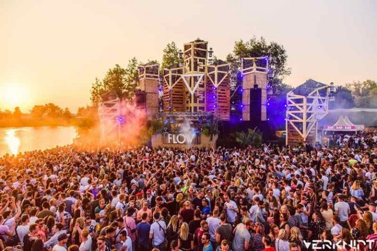 1.000 de oameni s-au infectat cu coronavirus la un festival de muzică din Utrecht