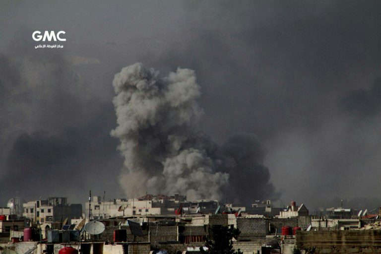 Siria : Zeci de atacuri aeriene ale forțelor guvernamentale asupra poziţiilor deţinute de rebeli în regiunea Ghouta Orientală