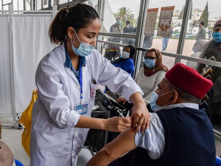 Tunisia organizează un maraton de vaccinare anti-covid