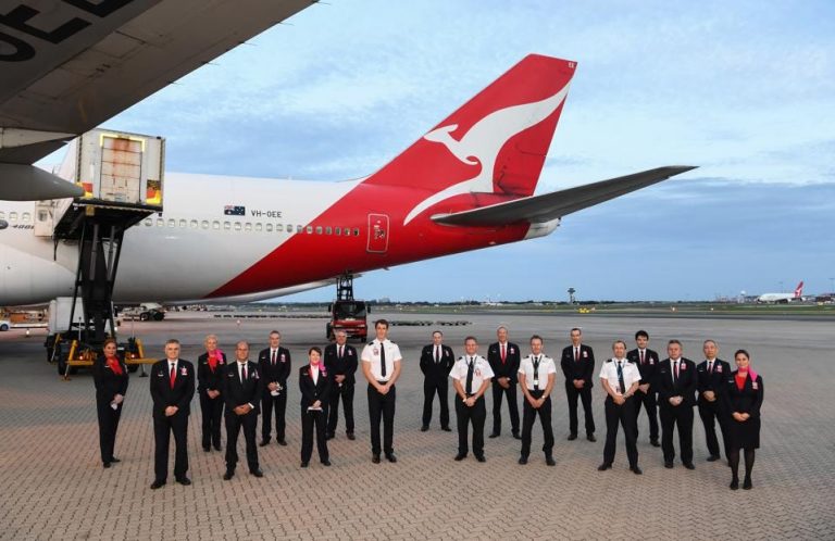 Qantas îşi obligă toţi angajaţii să se vaccineze anti-covid