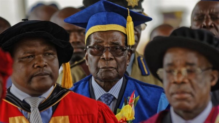 Zimbabwe. Mugabe a apărut în public pentru prima dată după lovitura militară