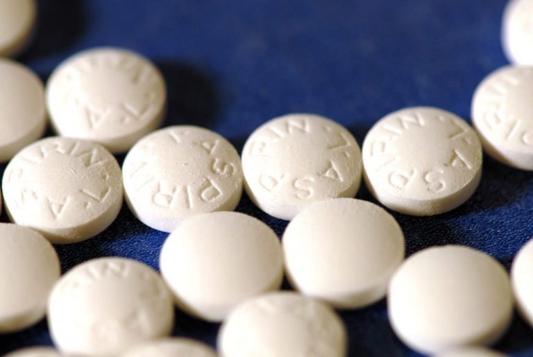 Aspirina ar putea reduce riscul de cancer colorectal, mai ales la cei cu stil de viață nesănătos