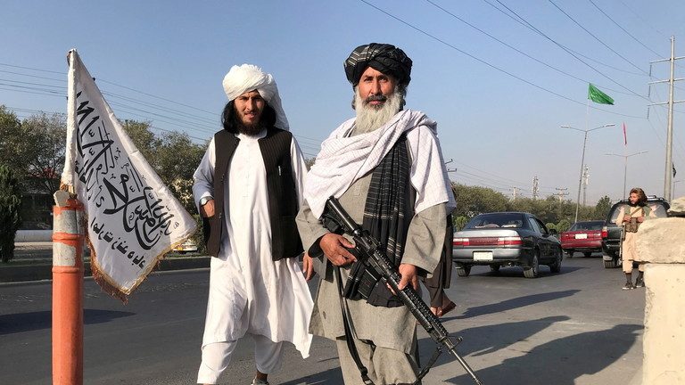 Talibanii au percheziţionat casele mai multor jurnalişti