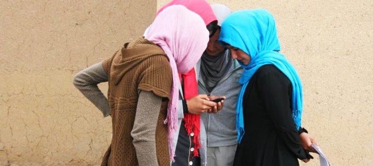 Washingtonul cere talibanilor să respecte drepturile femeilor din Afganistan