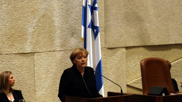 Angela Merkel face o vizită de adio în Israel