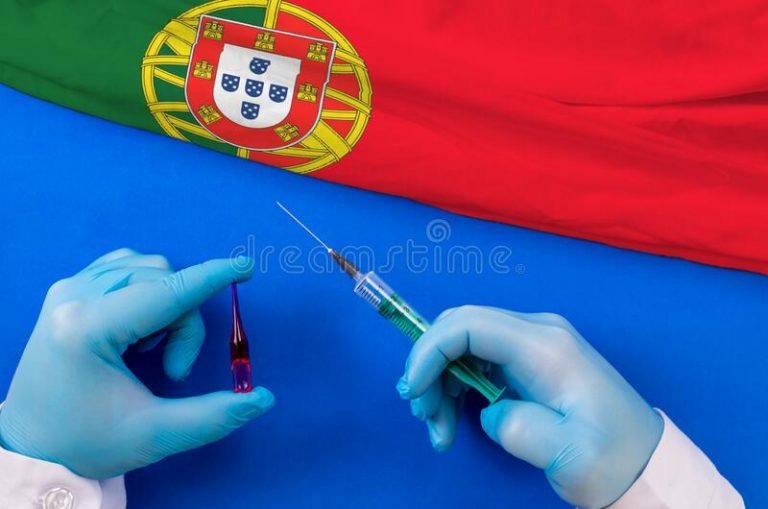 Portughezii de peste 65 de ani vor putea fi vaccinaţi cu a treia doză anti-covid