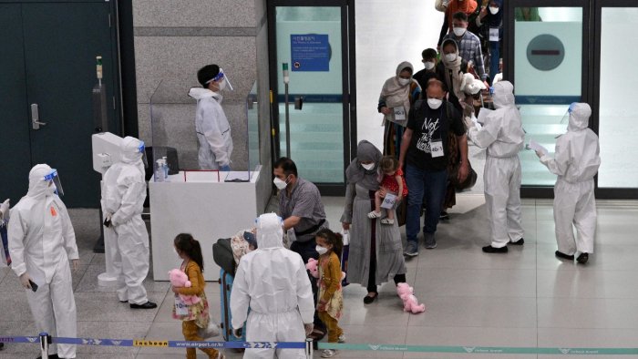 Coreea de Sud renunţă la obligativitatea purtării măştii sanitare în interior