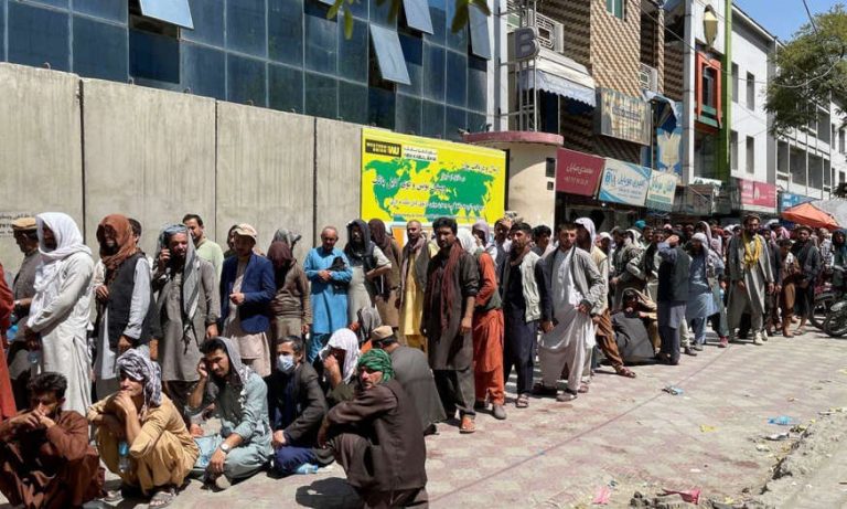 Peste 450 de tone de alimente şi băuturi expirate au fost distruse la Kabul