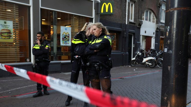 Doi oameni au fost UCIŞI într-un atac cu arbaletă în Olanda – VIDEO